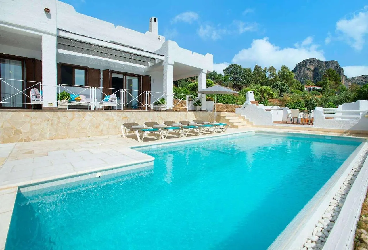 Vila La Almena Blanca By Vintage Travel El Gastor 0*,  Španělsko